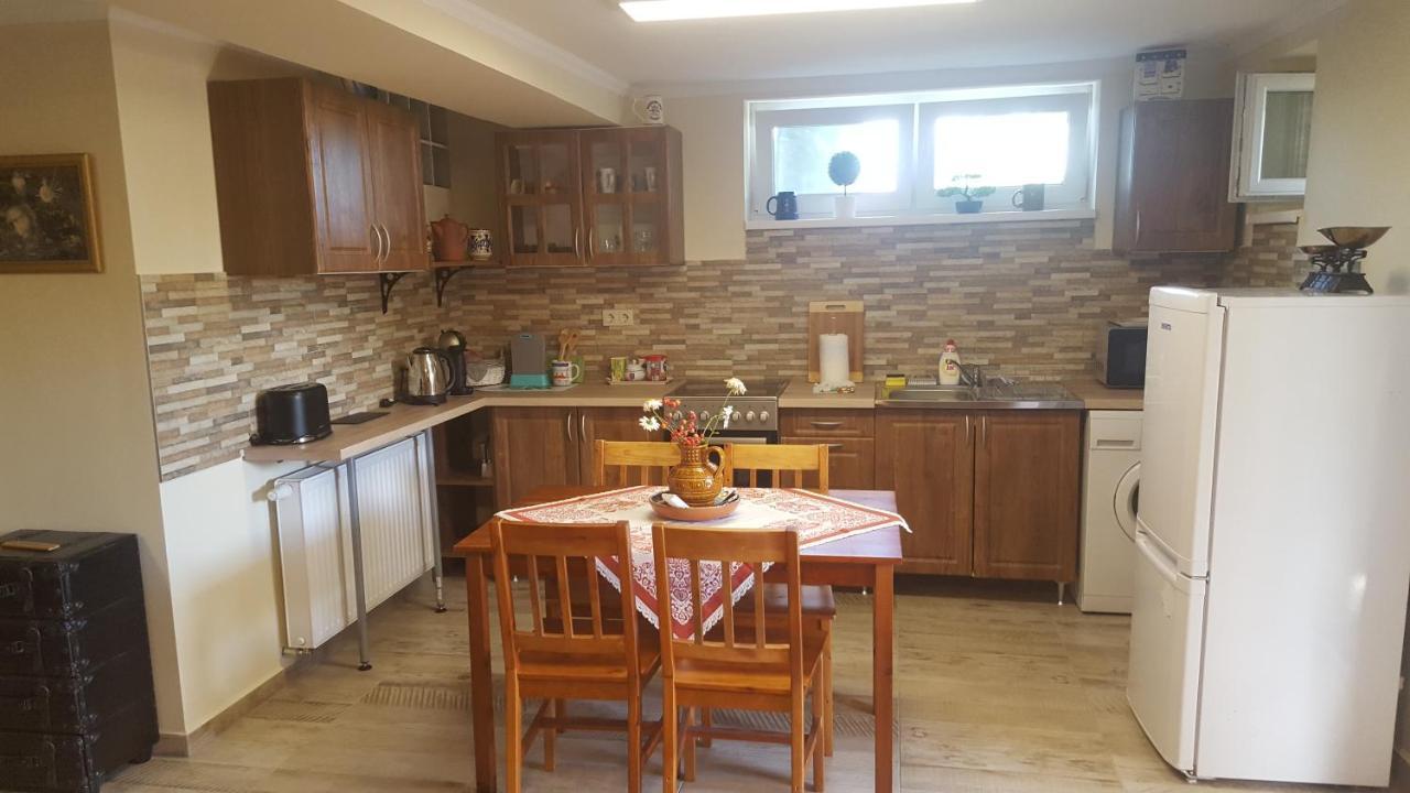 Gyoengyvirag Apartman Keszthely Exterior foto