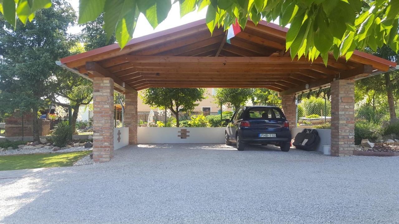 Gyoengyvirag Apartman Keszthely Exterior foto