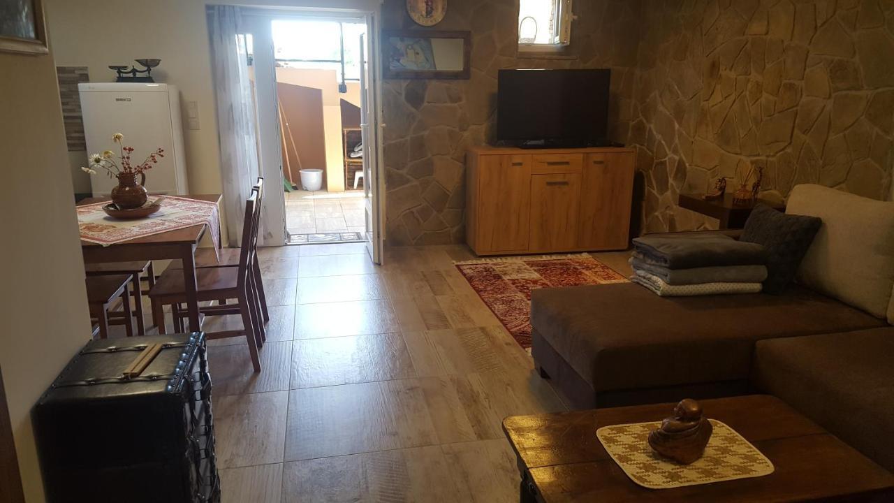 Gyoengyvirag Apartman Keszthely Exterior foto